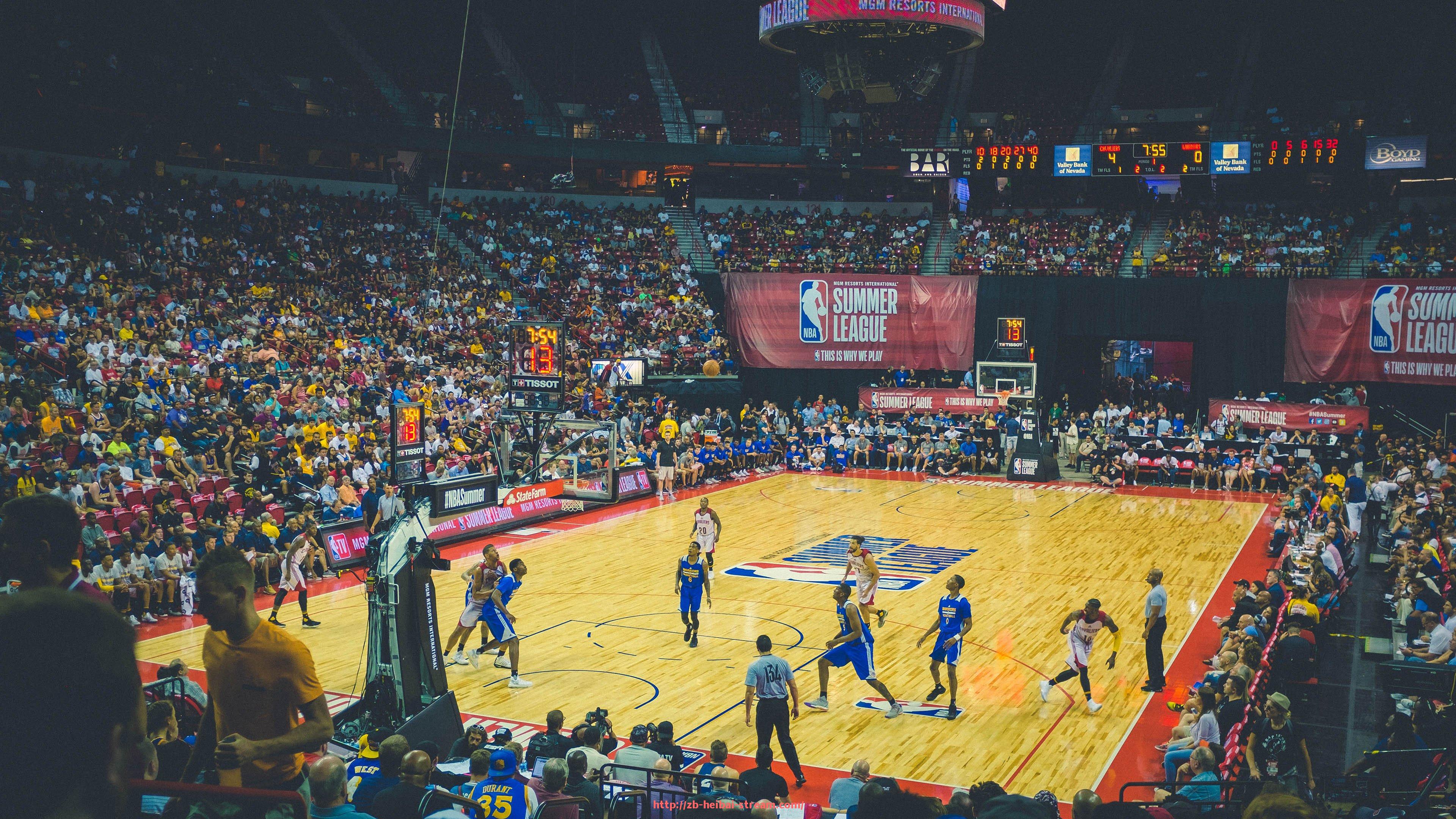 黑白体育直播-火箭队精彩比赛录像回顾及点评